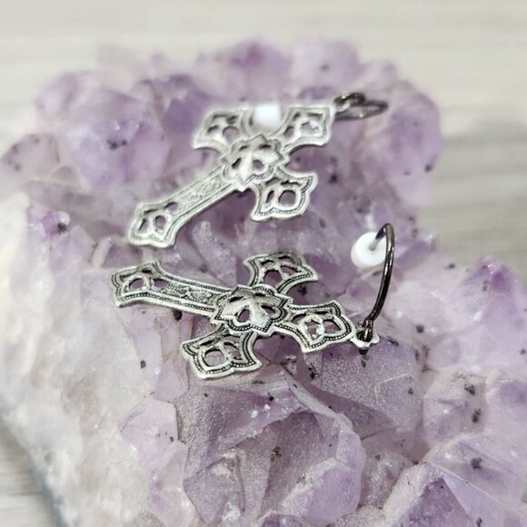 Fashion Jewlery Silvertone Gothic Cross Drop Dangle French Wire Earings - Picture 5 of 9